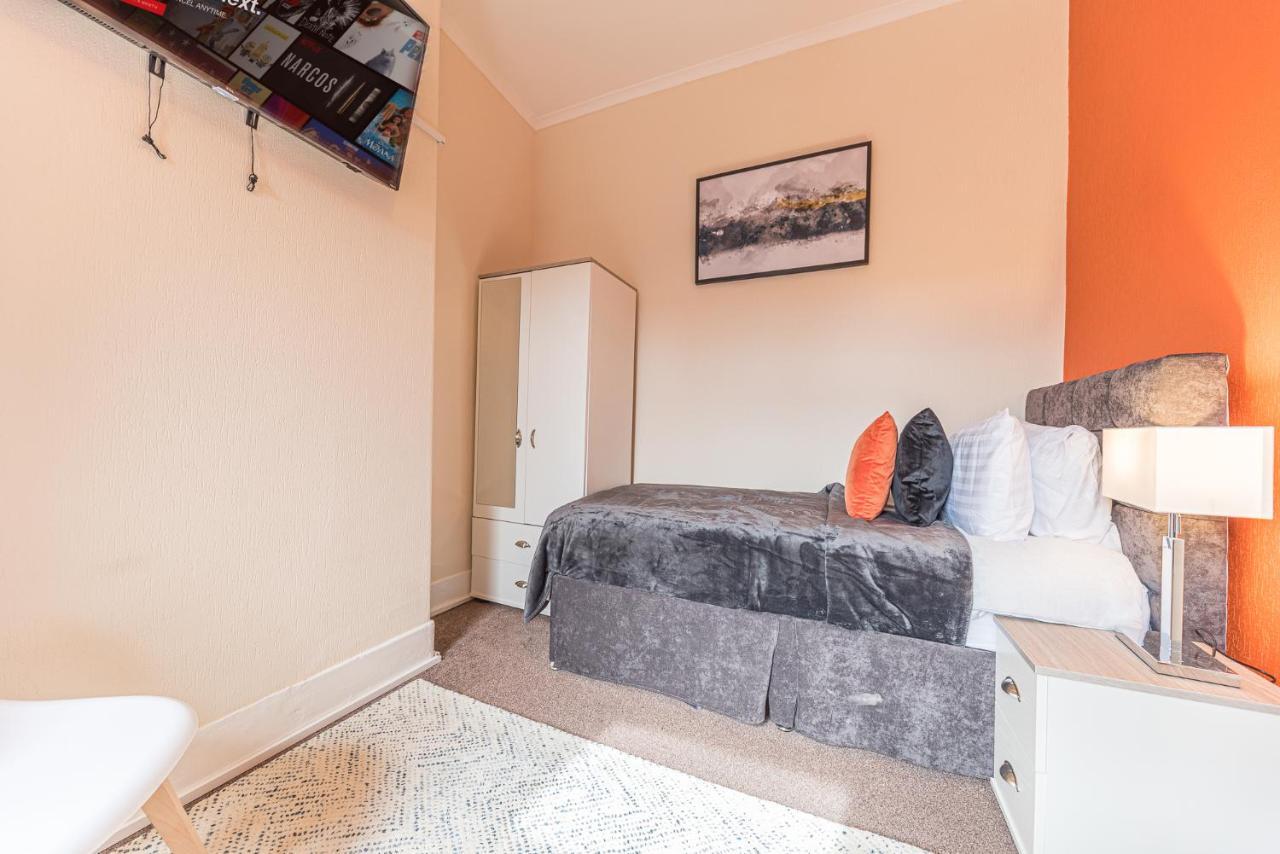 *King Bed* Luxury City Centre House Barrow-in-Furness Екстер'єр фото
