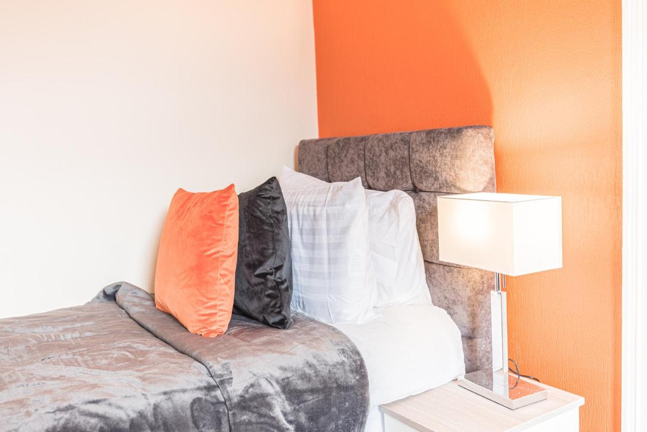 *King Bed* Luxury City Centre House Barrow-in-Furness Екстер'єр фото
