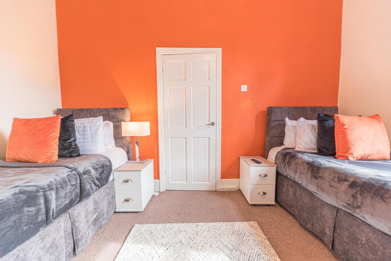 *King Bed* Luxury City Centre House Barrow-in-Furness Екстер'єр фото