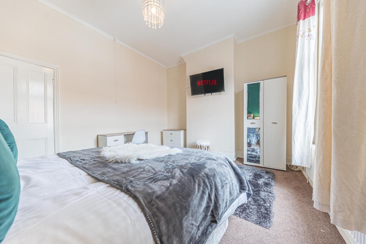 *King Bed* Luxury City Centre House Barrow-in-Furness Екстер'єр фото